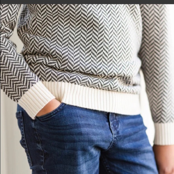 Brooks Brothers Sweaters - Brooks Brother Chevron Crewneck Pullover Sweater p1